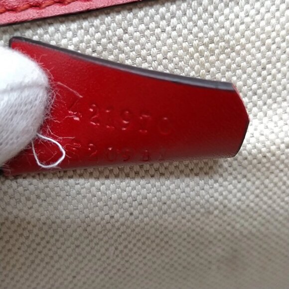 Authentic Gucci Shoulder Bag Red Leather mn828-120826 - Picture 14 of 16